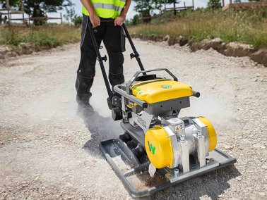 Wacker Neuson AP2560e vorwärtslaufende Akku-Rüttelplatte