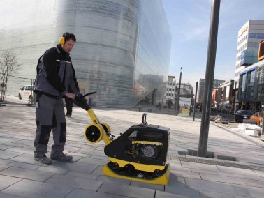 BOMAG BPR35/60 D STONEGUARD reversierbare Rüttelplatte