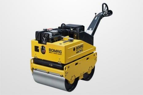 Handgeführte Vibrationswalzen von Bomag