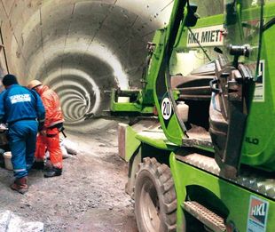 Merlo Roto 38.16 beim Tunnelbau