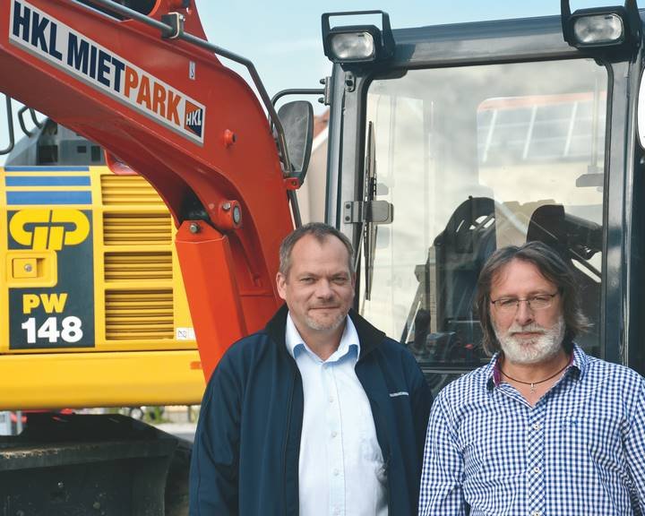 Arbeiten seit vielen Jahren erfolgreich zusammen: Sven Reichardt, Betriebsleiter HKL Center Halle und Lutz Klose, Leiter Maschinentechnik GP Verkehrswegebau